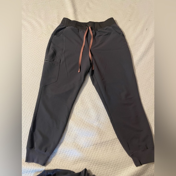 Figs scrub set - Picture 2 of 3